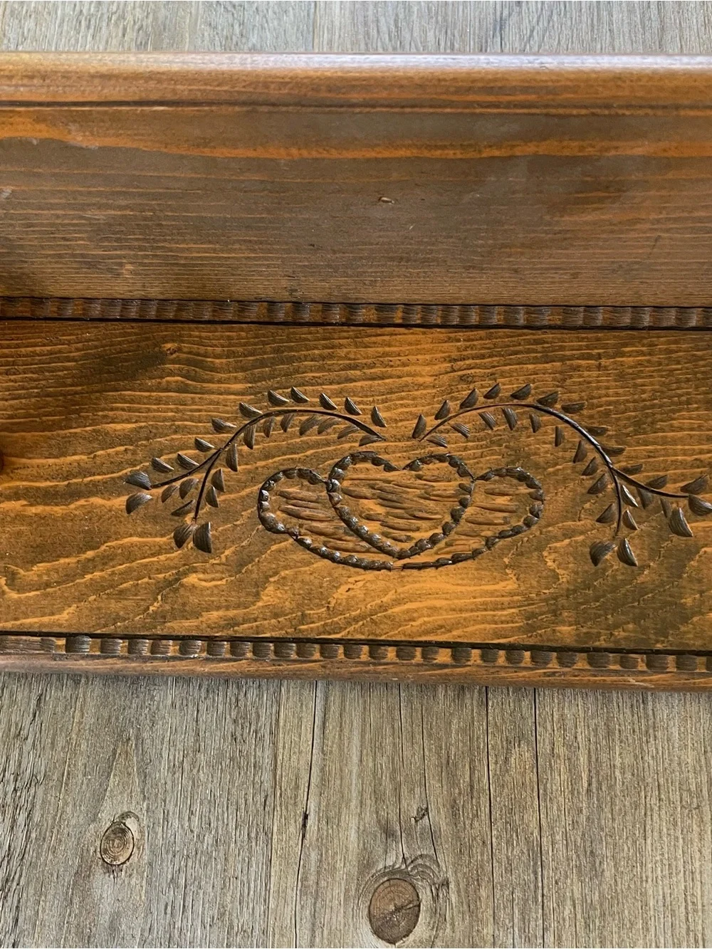 Wooden Shelf With Hearts And Hanging Pegs, Display, Scroll